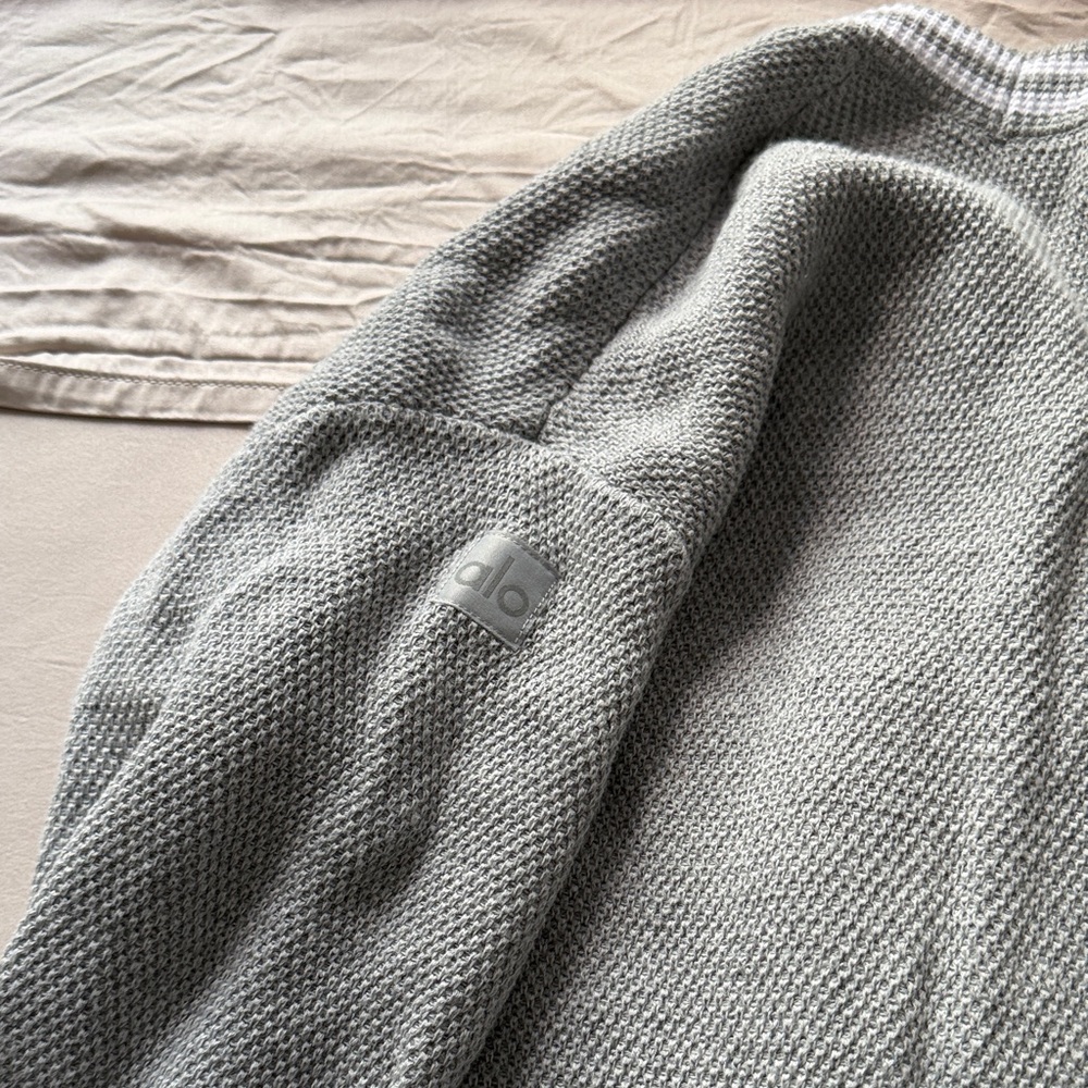 LIKE NEW ALO size S, women’s Light Gray Textured Crewneck Sweater
